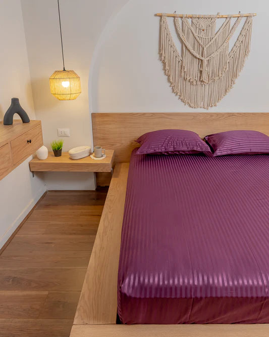 DEEP PLUM stripe bedsheet